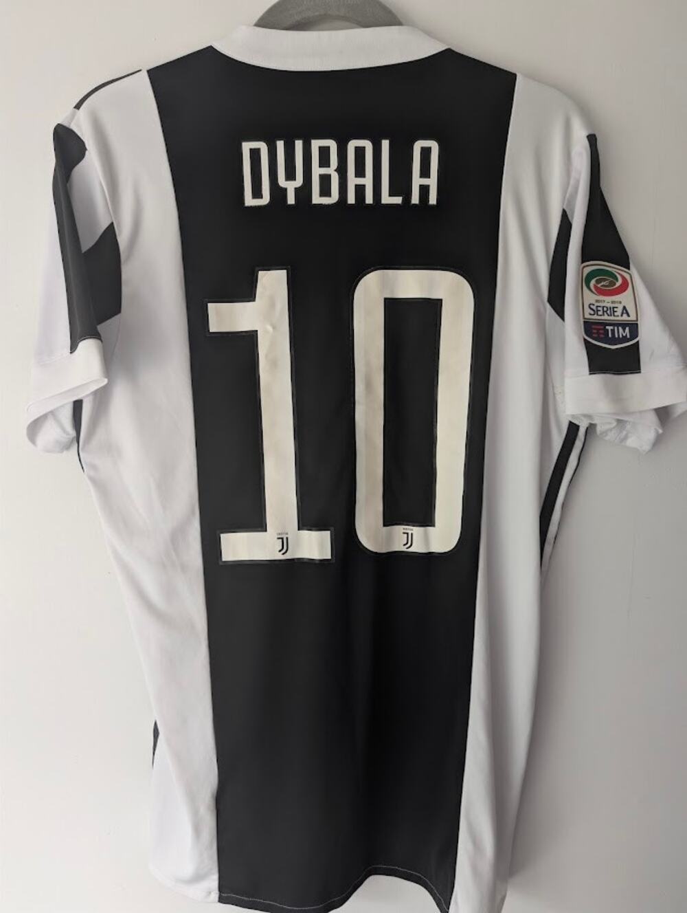 Juventus 2017-18 Home Paulo Dybala Jersey Men's Medium Serie A Fully Patched